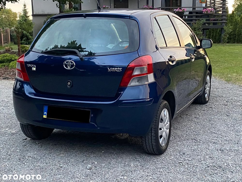 Toyota Yaris - 18