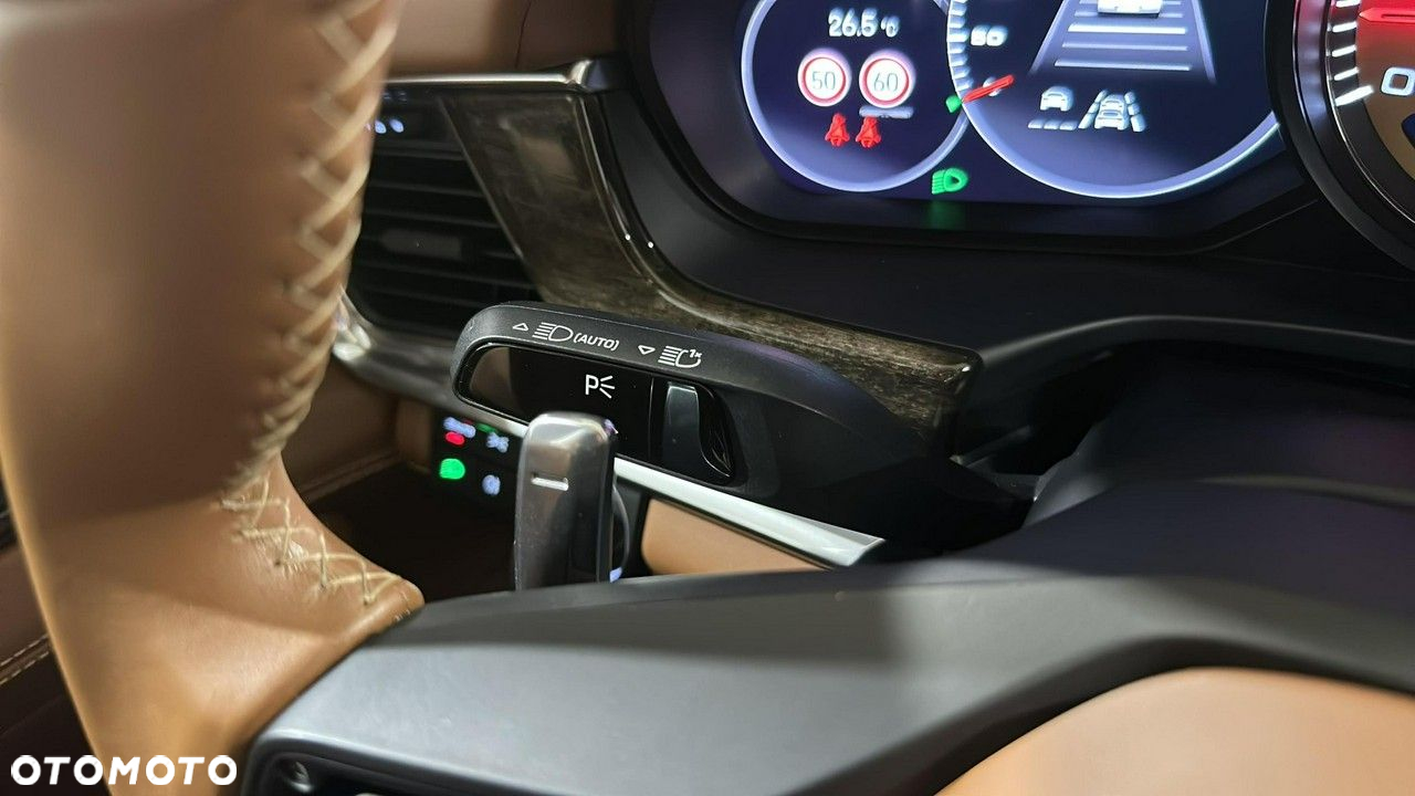Porsche Panamera - 23