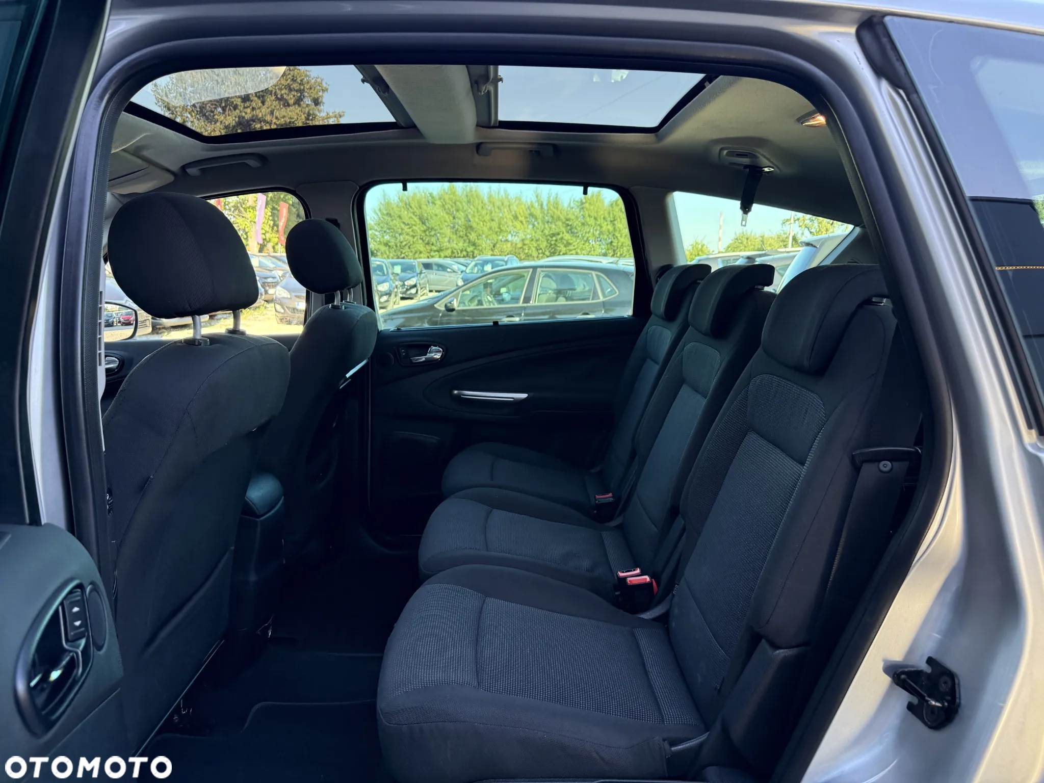 Ford S-Max 2.0 Titanium - 34