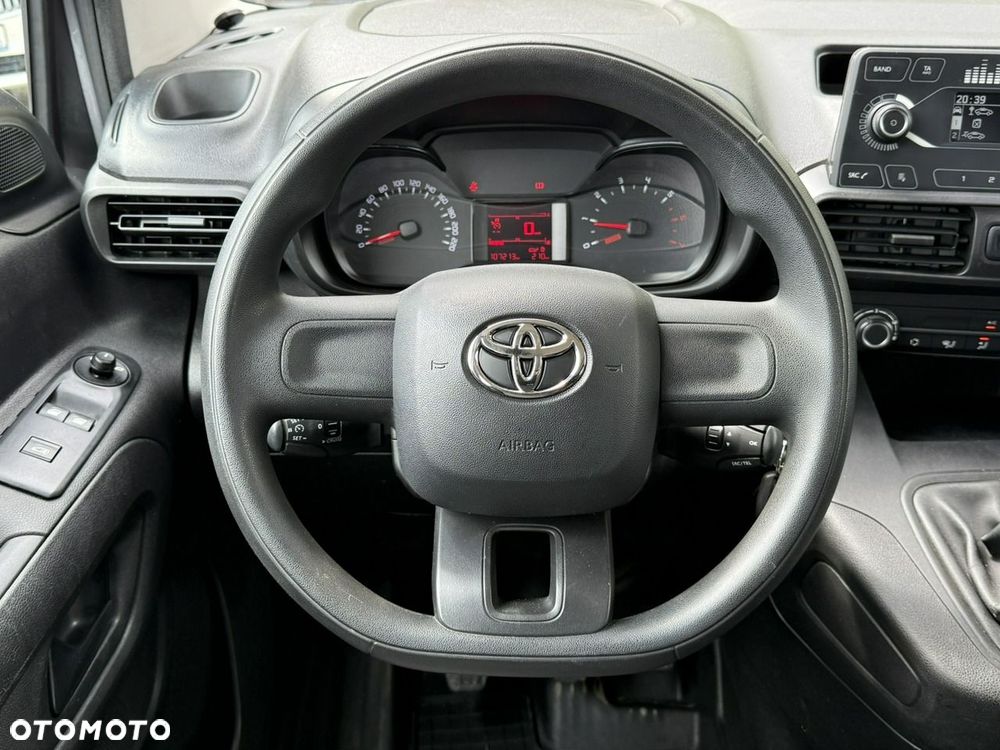 Toyota Proace City - 23