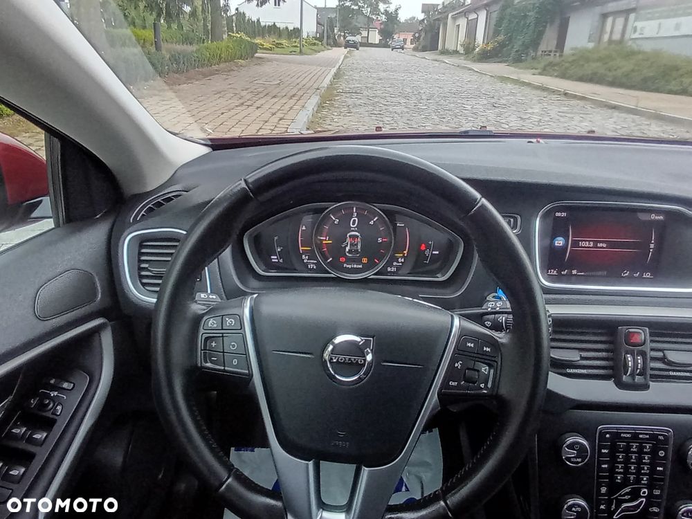 Volvo V40 D2 - 32
