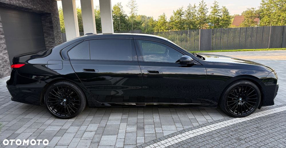 BMW Seria 7 740d xDrive mHEV sport - 13