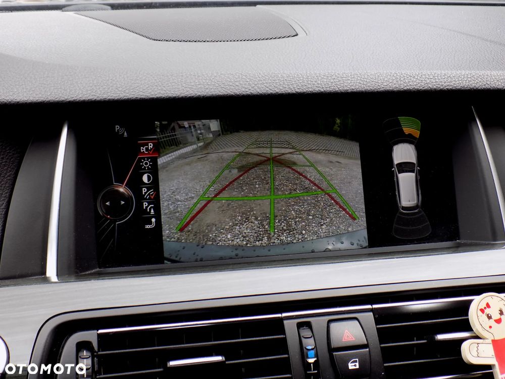 BMW Seria 5 525d Touring Sport-Aut Luxury Line - 11