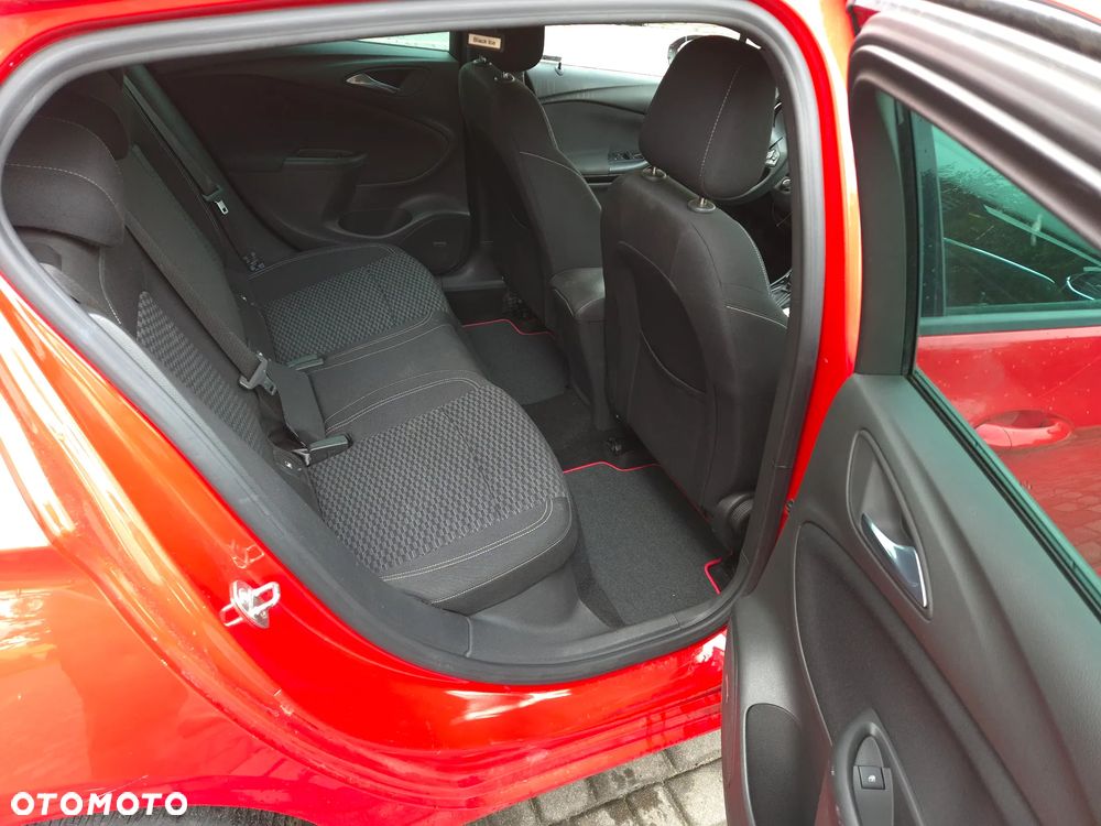 Opel Astra 1.4 T Dynamic S&S - 11