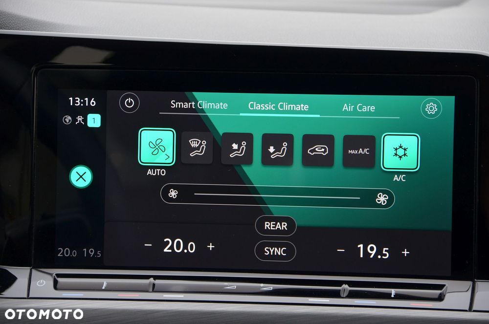 Volkswagen Golf 1.5 eTSI EVO Style DSG - 35