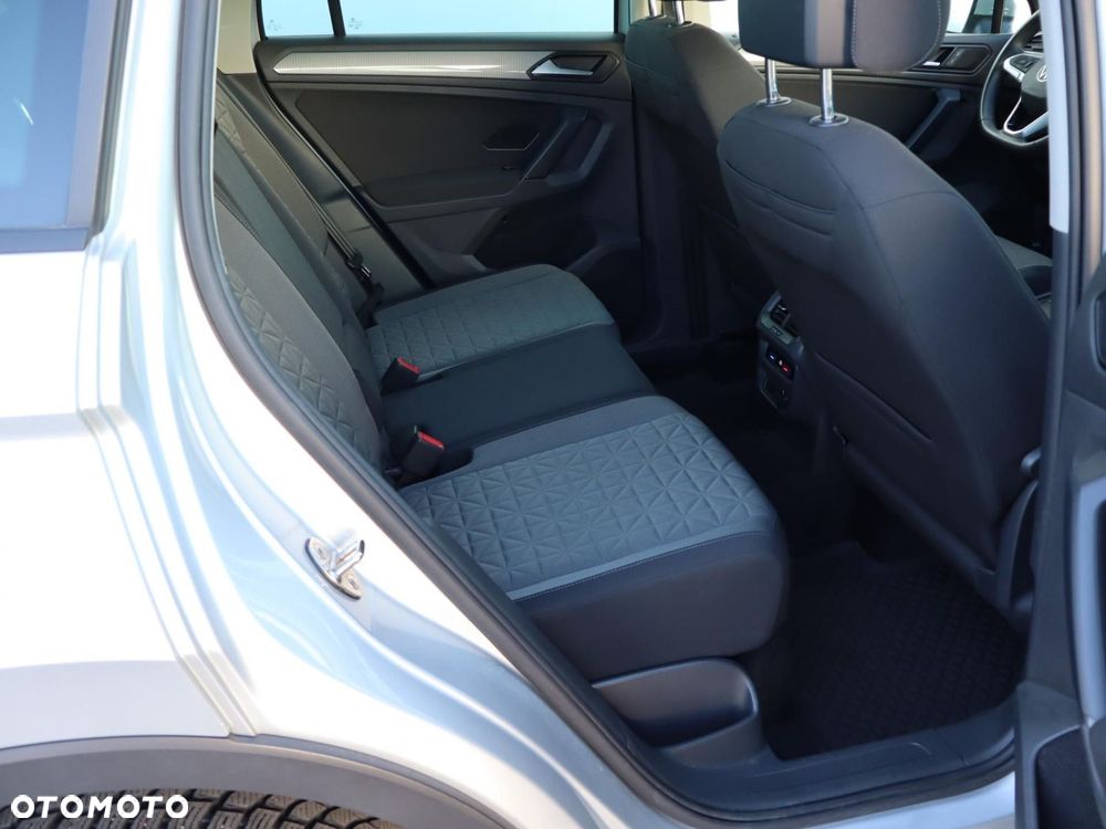 Volkswagen Tiguan - 8
