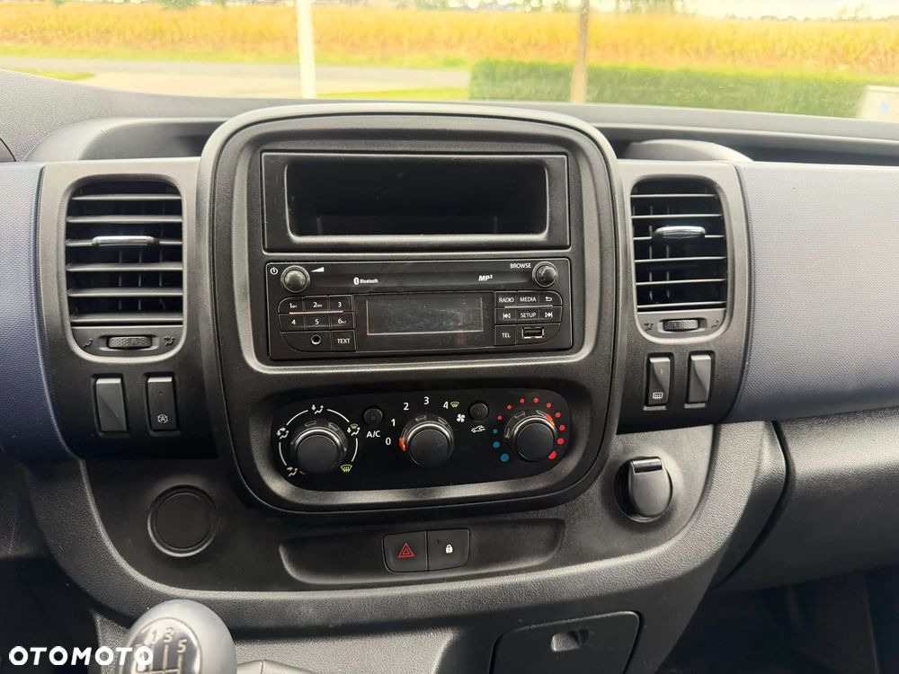 Opel Vivaro - 32