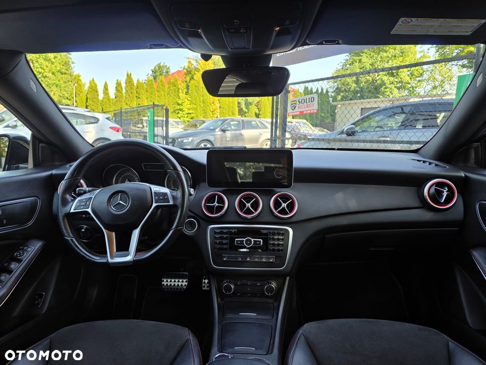 Mercedes-Benz CLA 200 7G-DCT AMG Line - 16
