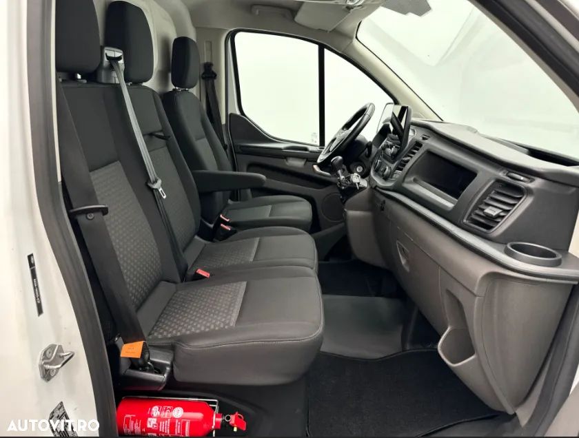 Ford Transit Custom - 8