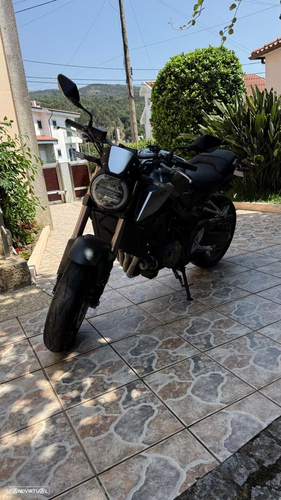 Honda CB CB650R - 12