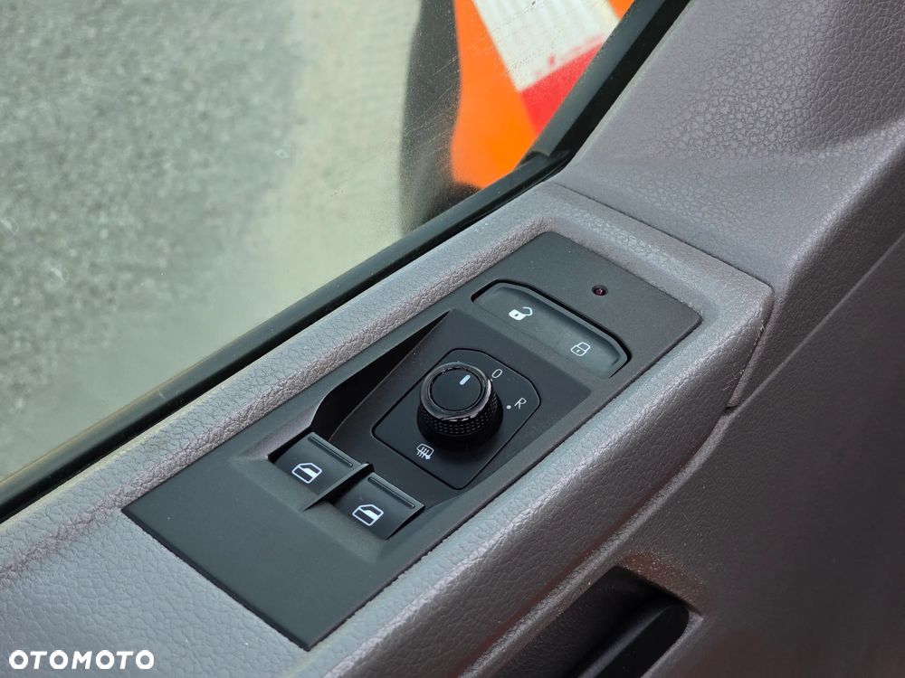 Volkswagen T6.1 - 11