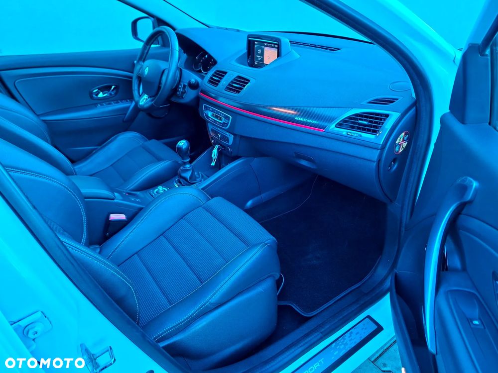 Renault Megane TCe 220 Start & Stop GT 220 - 19