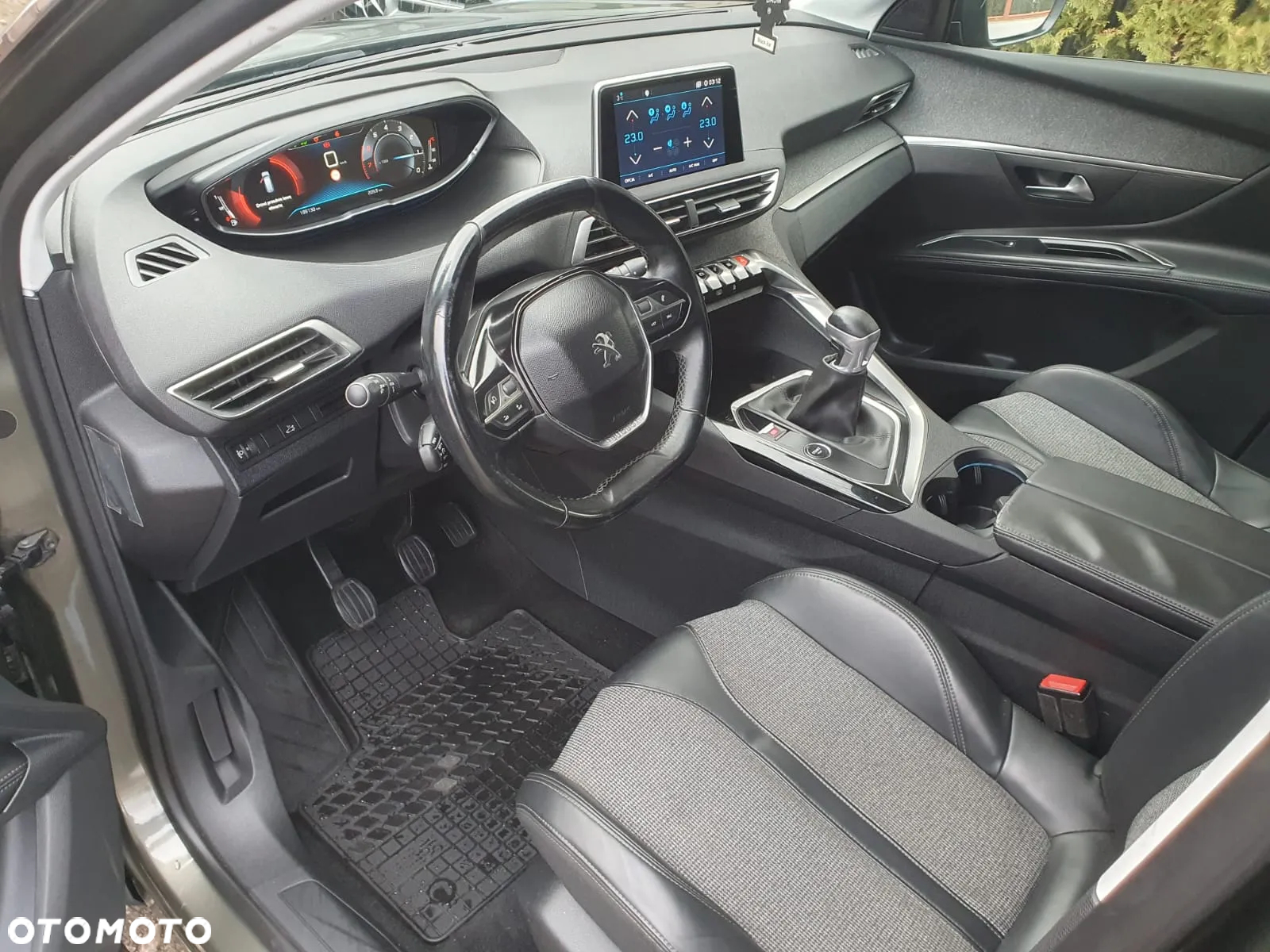 Peugeot 5008 1.2 PureTech Active Pack S&S - 16