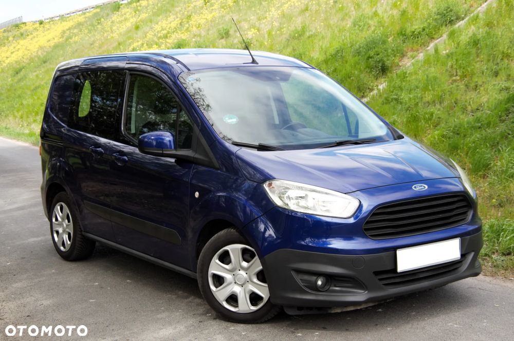 Ford Transit Courier - 14