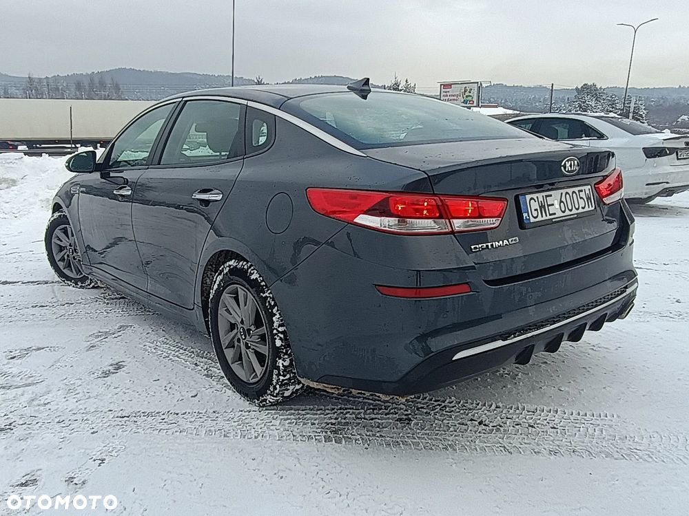 Kia Optima - 12