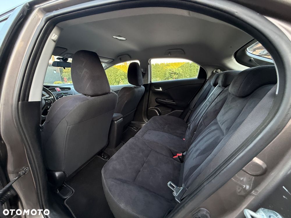 Honda Civic 1.8 i-VTEC Comfort 40 Jahre Edition - 28