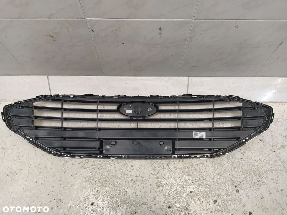 FORD FIESTA MK8 GRILL ATRAPA CHŁODNICY CHROM ZNACZEK KOMPLETNY ORYGINAŁ - 7
