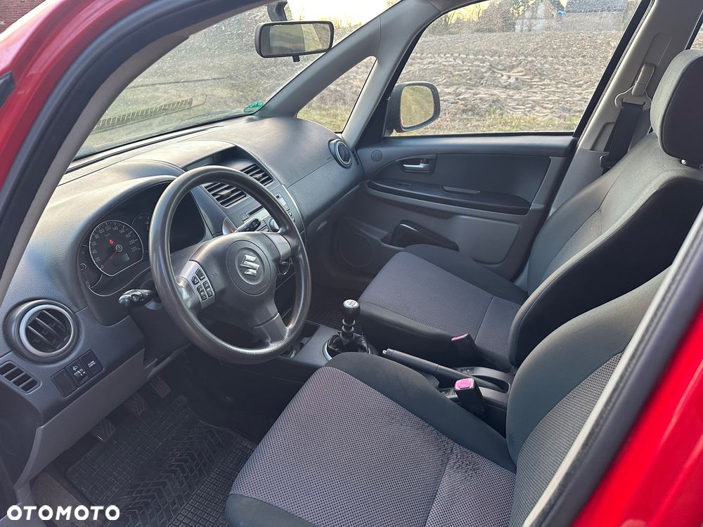 Suzuki SX4 - 8