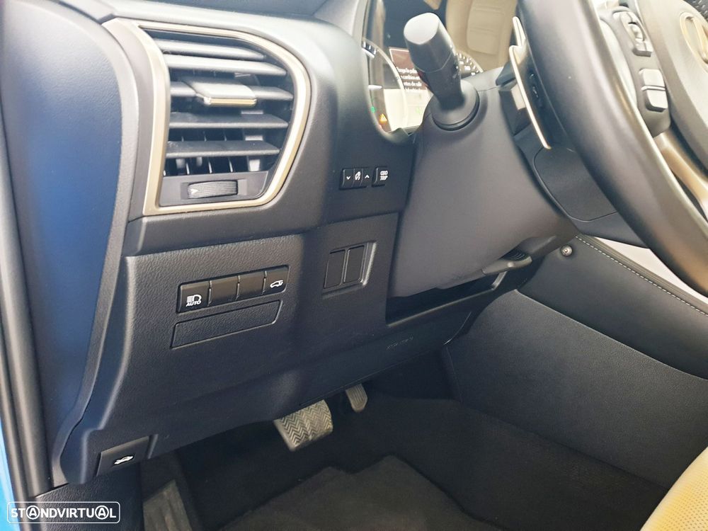 Lexus NX 300h Executive+ - 17