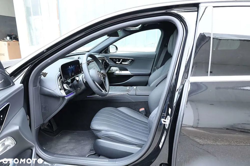 Mercedes-Benz Klasa E 220 d 4Matic 9G-TRONIC - 11