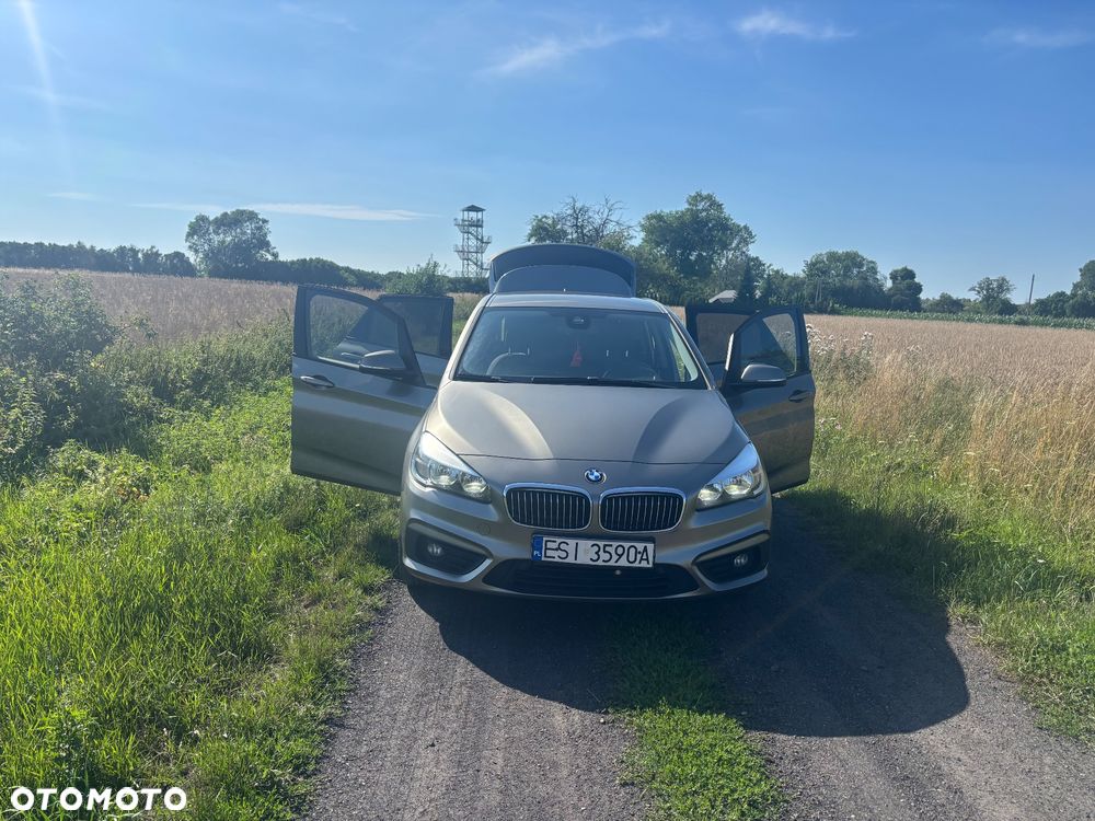 BMW Seria 2 216d - 5