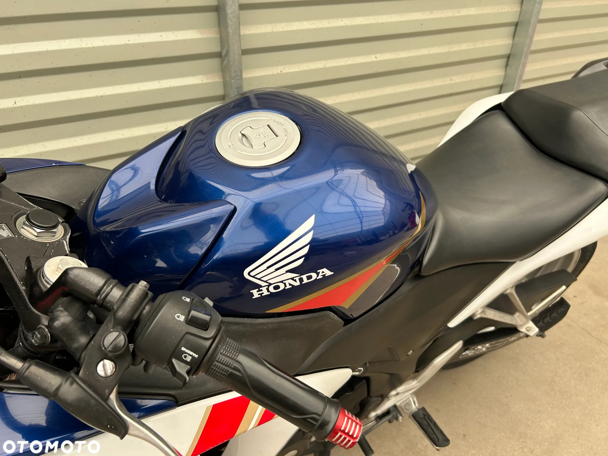 Honda CBR - 12