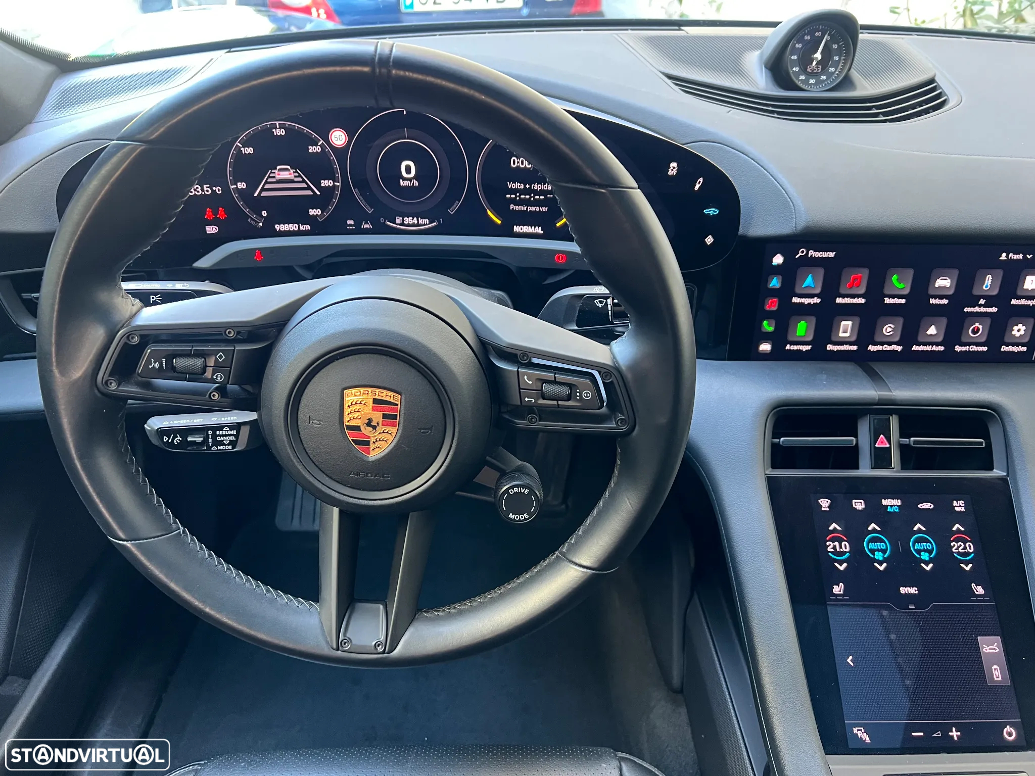Porsche Taycan Sport Turismo - 12