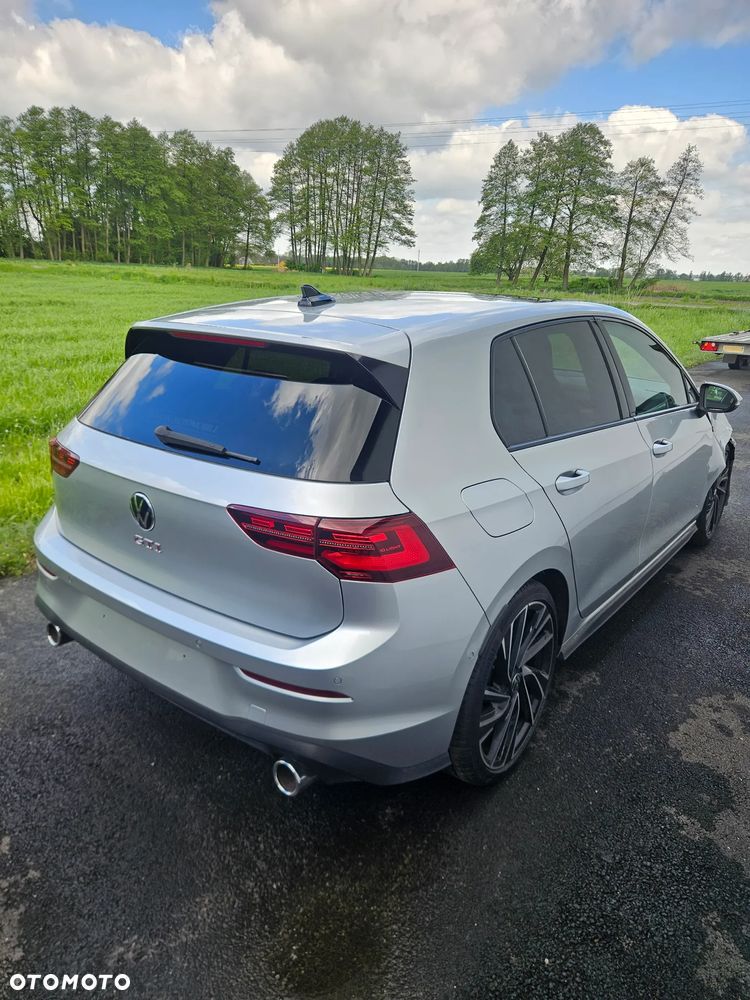 Volkswagen Golf GTI 2.0 TSI OPF DSG Performance - 6
