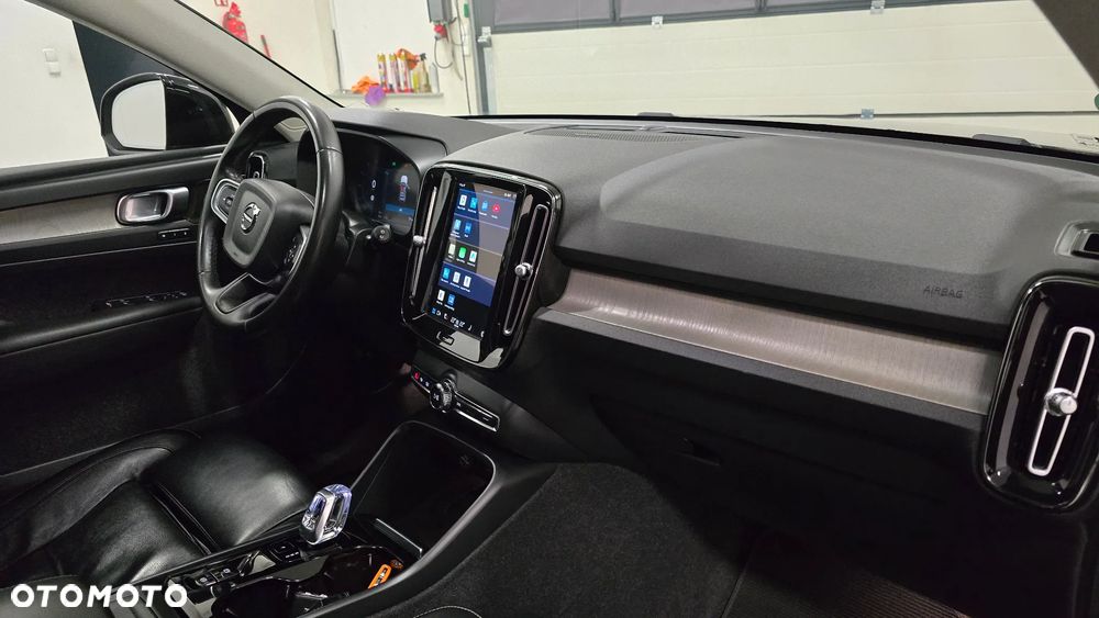 Volvo XC 40 B4 B DKG Plus Black Edition - 20