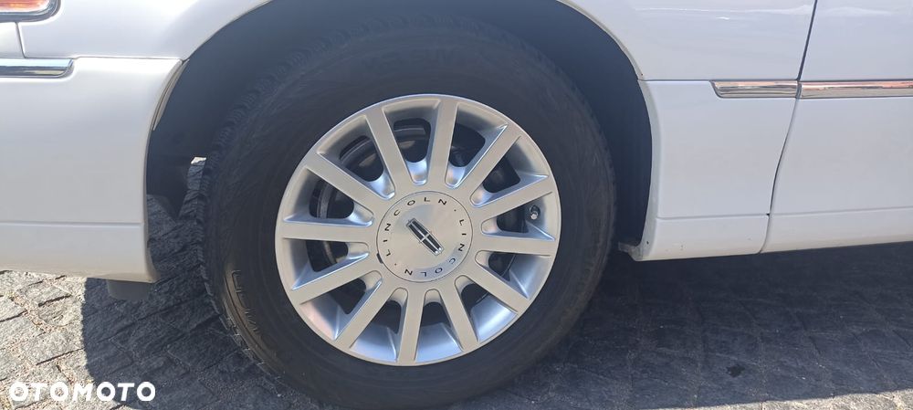 Lincoln Town Car 4.6 Signature - 12