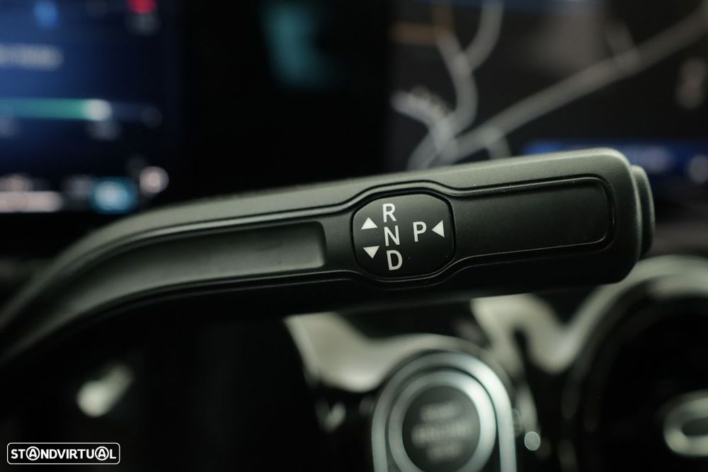 Mercedes-Benz gla-250 e - 19