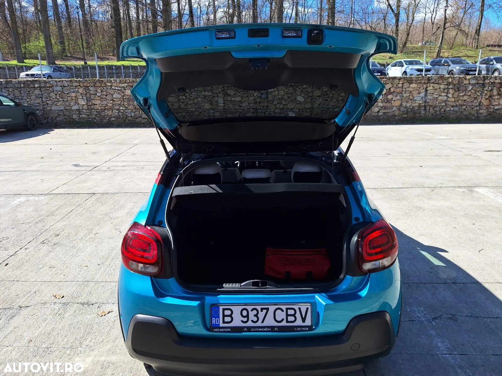 Citroën C3 1.2 PureTech S&S EAT6 Shine - 17