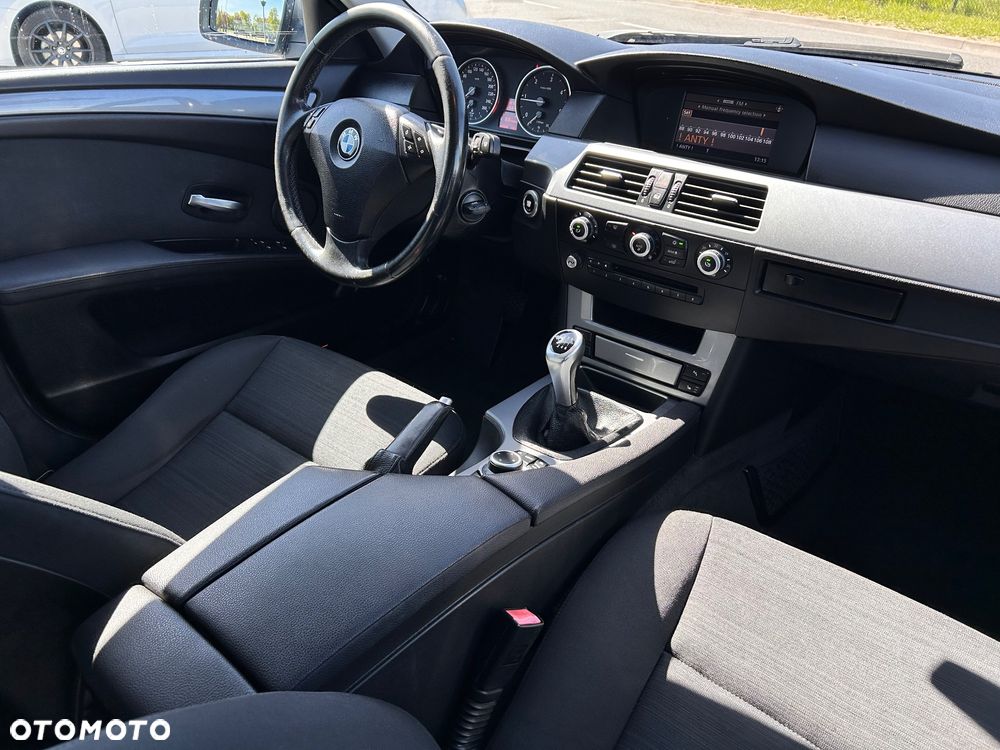 BMW Seria 5 520d Edition Exclusive - 9