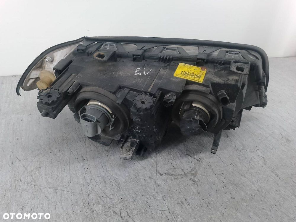 LAMPA PRZÓD LEWA BMW E46 0301089205  6902745 - 4
