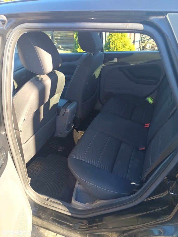 Ford Focus 1.8 Titanium - 8