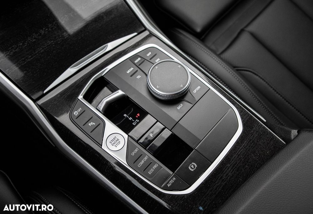 BMW Seria 3 320d xDrive AT MHEV - 23