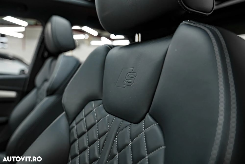 Audi Q5 55 TFSIe quattro S tronic S line - 33