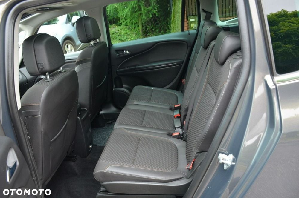 Opel Zafira - 25