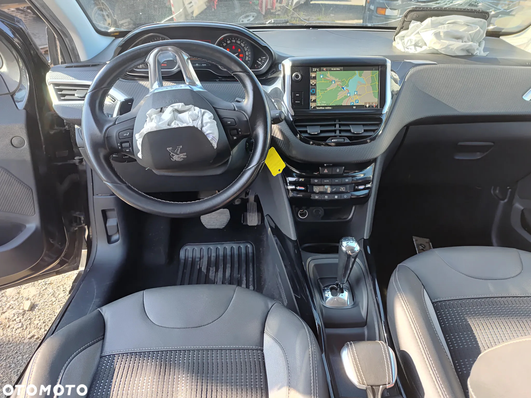 Peugeot 2008 e-HDi FAP 92 EGS6 STOP & START Allure - 27