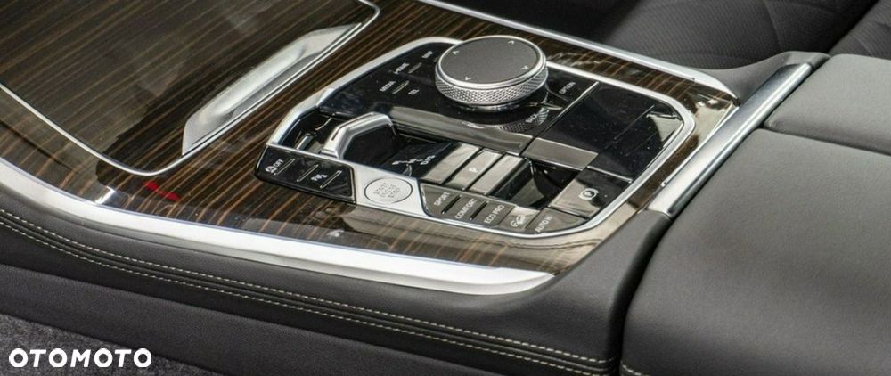 BMW X5 xDrive40d - 11