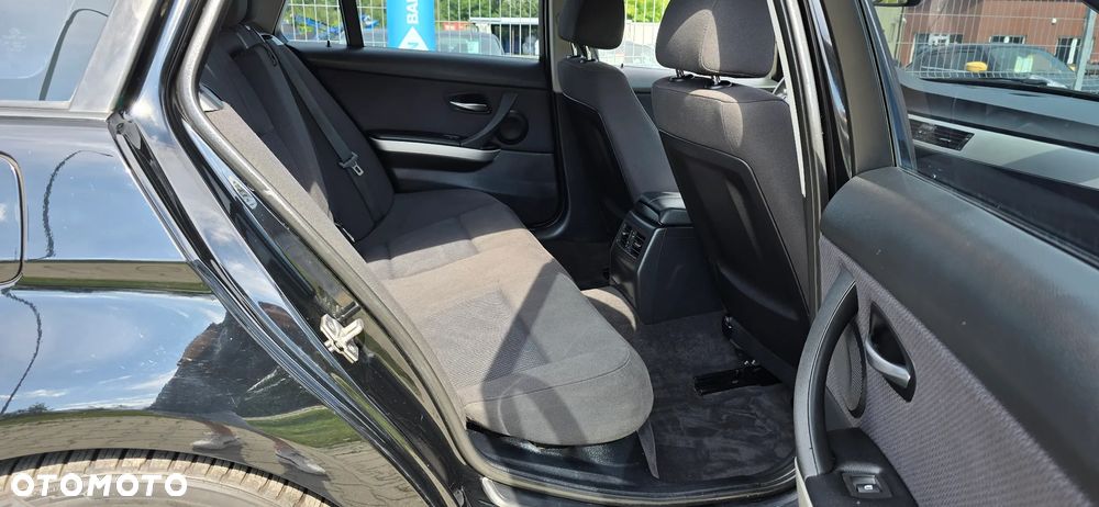 BMW Seria 3 - 18