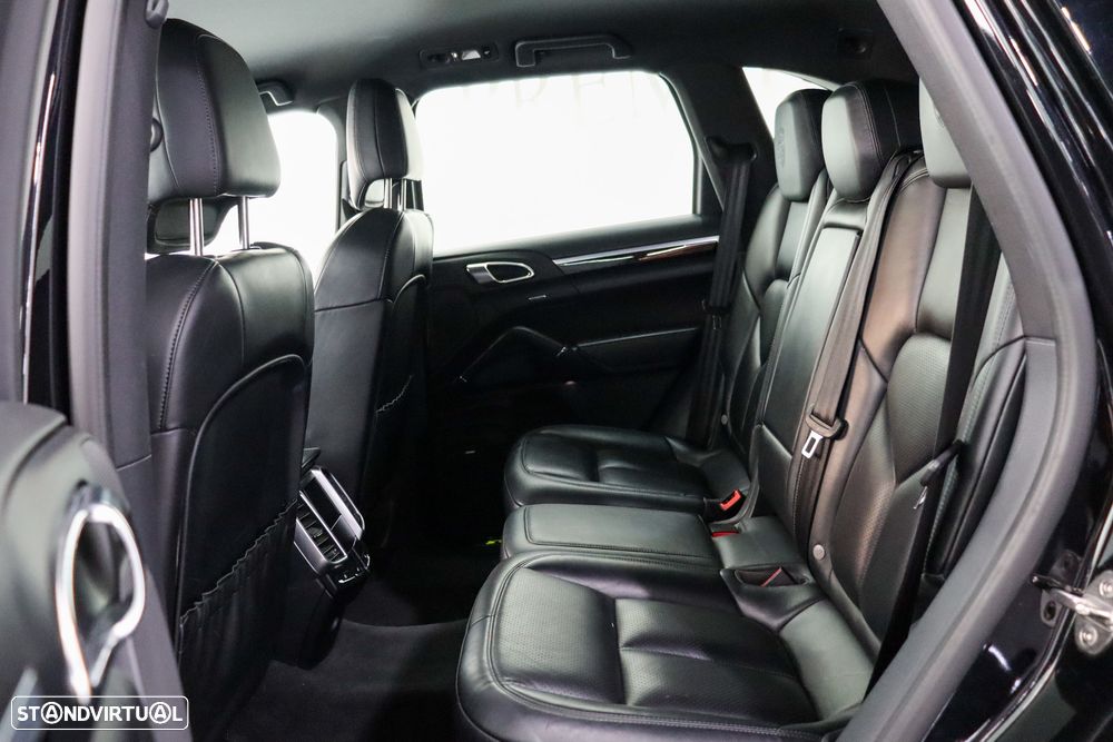 Porsche Cayenne - 13