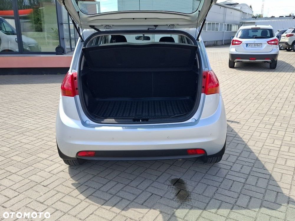 Kia Venga - 6