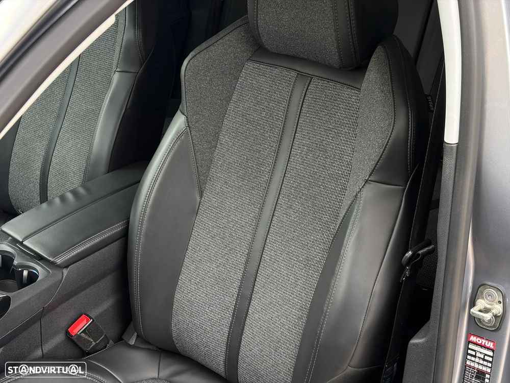 Peugeot 3008 HDi 160 Auto Allure - 32