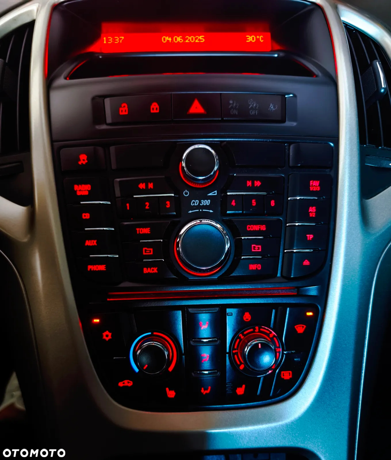 Opel Astra 1.4 EcoFLEX 150 Jahre - 11