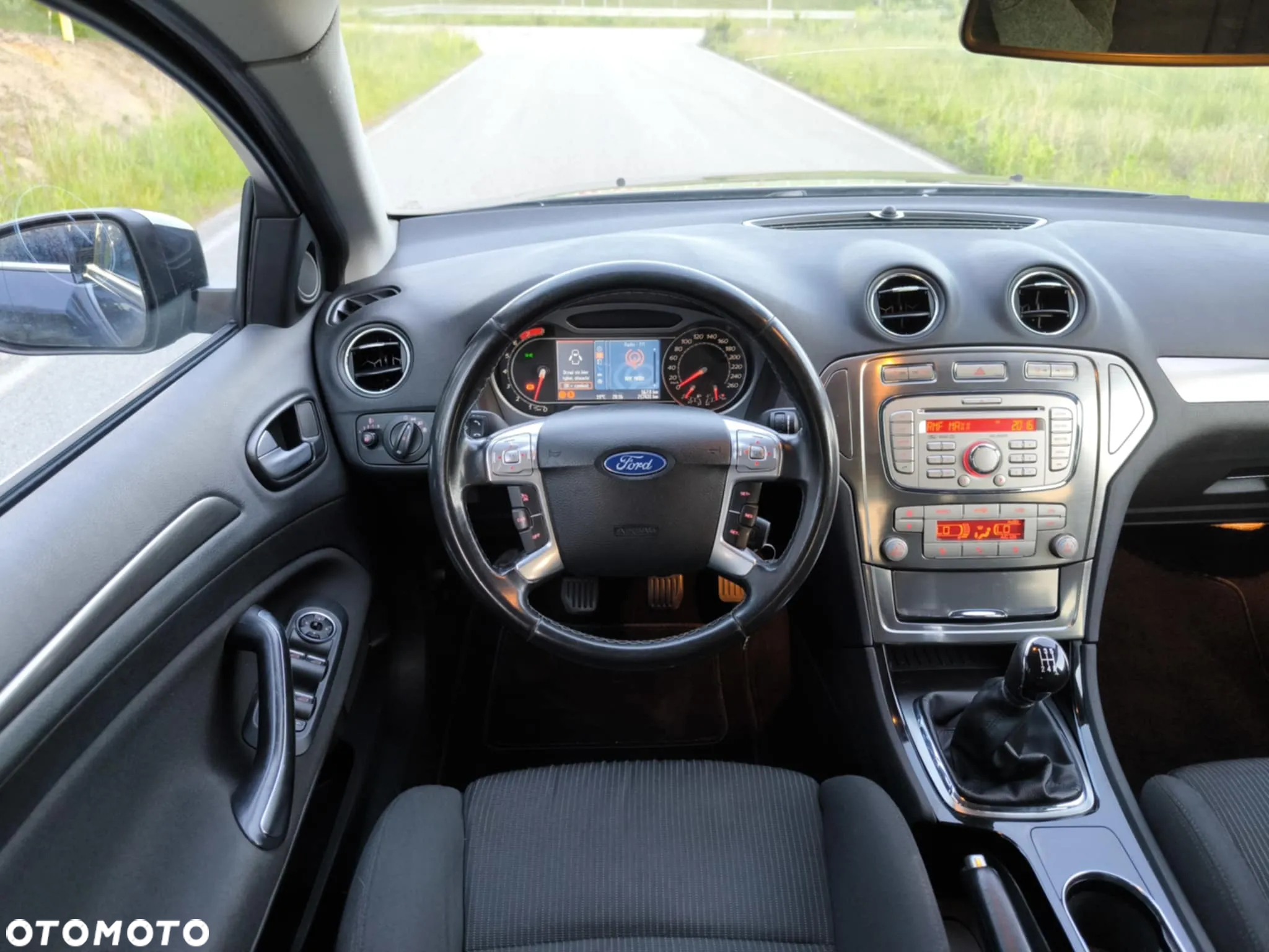 Ford Mondeo 2.0 FF Ghia - 4