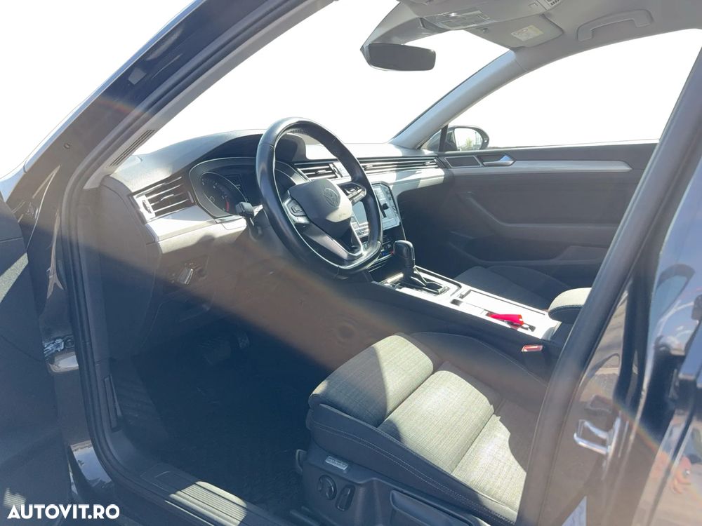 Volkswagen Passat 2.0 TDI DSG Comfortline - 9