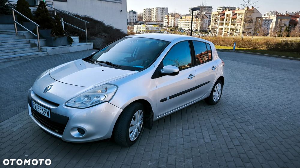 Renault Clio 1.5 dCi Authentique - 14