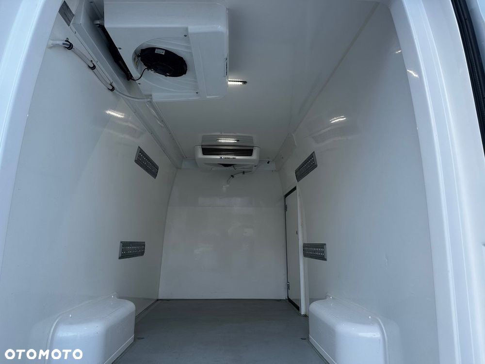 Iveco DAILY 35S14 FURGON CHŁODNIA  0*C ZASILANIE 230V NAWIGACJA AUTOMAT  KLIMATYZACJA  140KM - 14