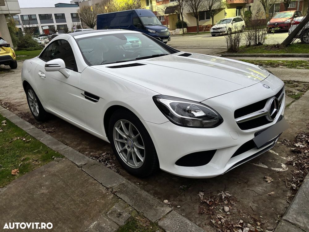 Mercedes-Benz SLC - 1